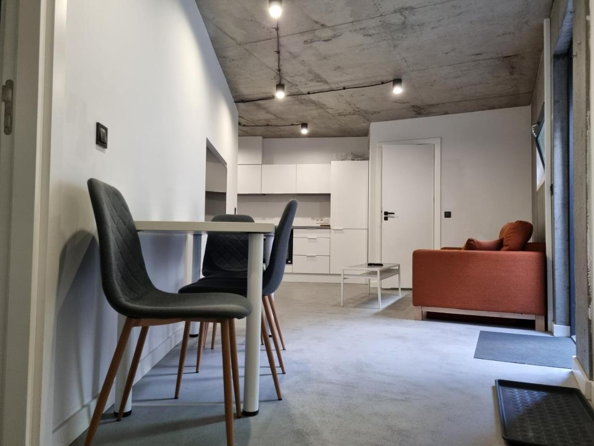Industrialna Piwnica Hostel 그단스크 외부 사진