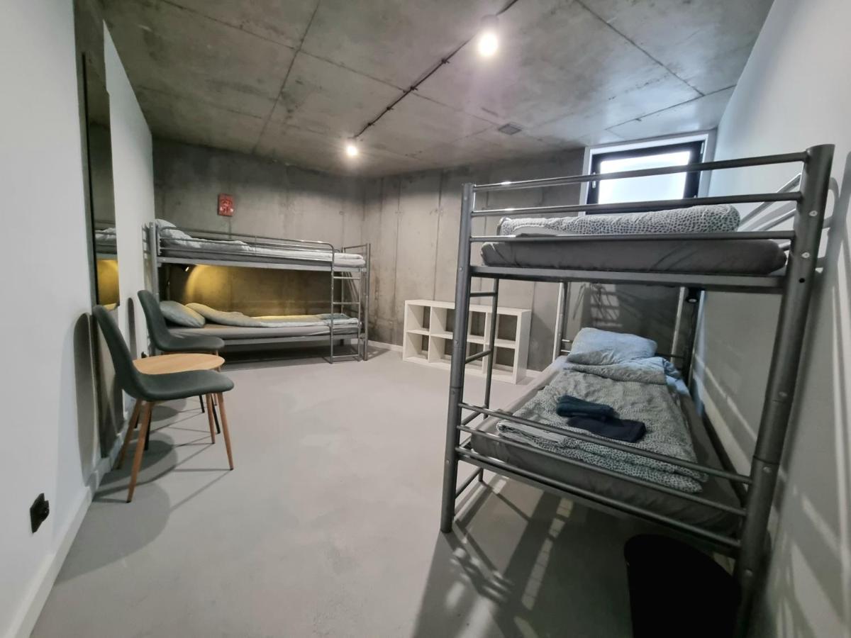 Industrialna Piwnica Hostel 그단스크 외부 사진