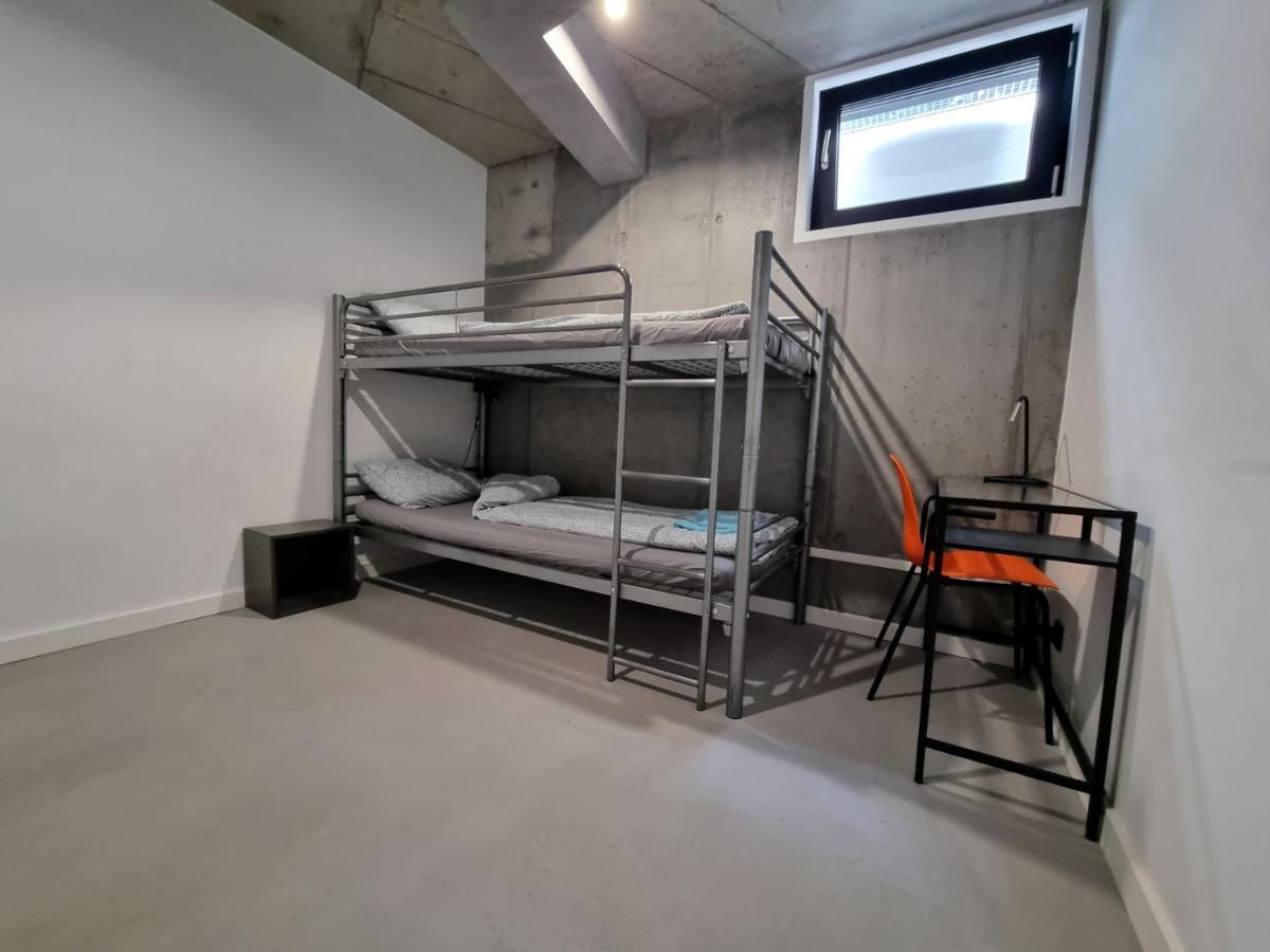 Industrialna Piwnica Hostel 그단스크 외부 사진