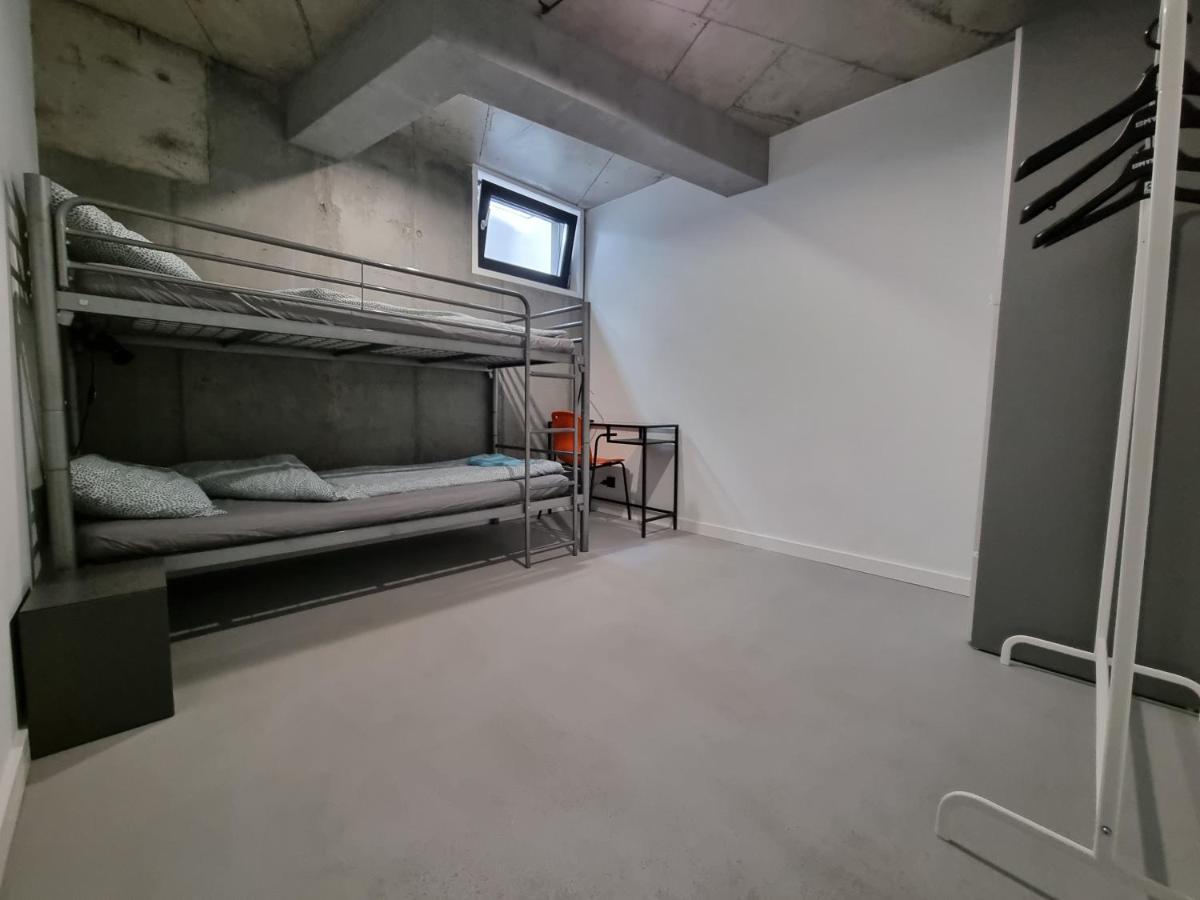 Industrialna Piwnica Hostel 그단스크 외부 사진